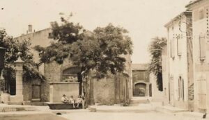 Photo de la Bascule sur la place de la république, Tourouzelle